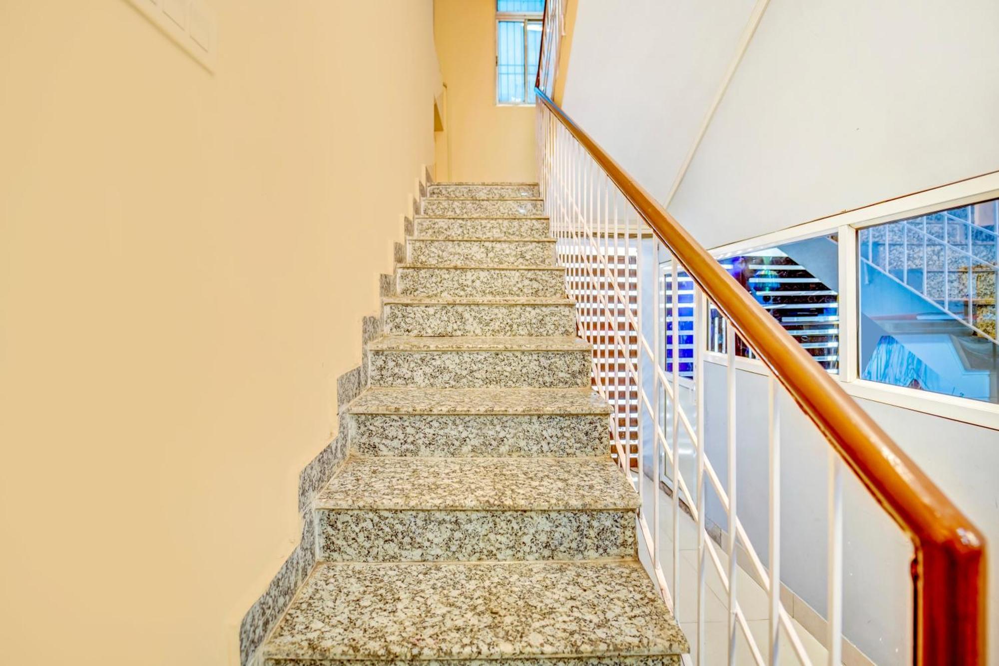 Super Townhouse Anisabad Near Mahavir Sansthan Khagaul Exterior photo