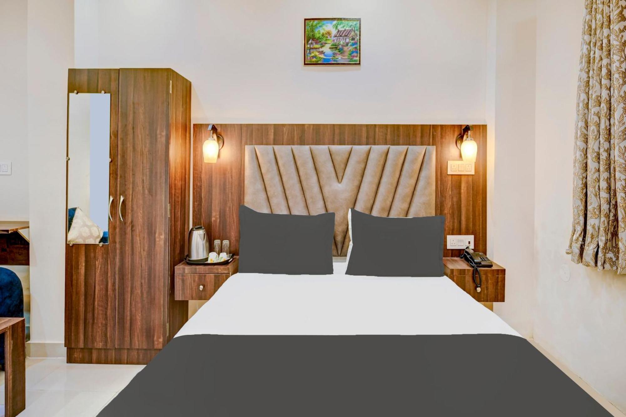 Super Townhouse Anisabad Near Mahavir Sansthan Khagaul Exterior photo